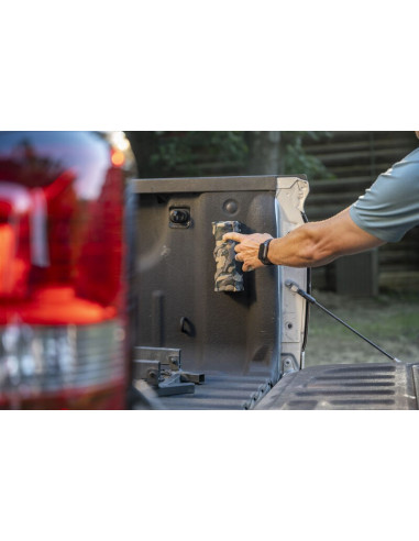 Altavoz bluetooth y cargador BUSHNELL Outdoorsman