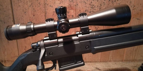Visor BUSHNELL ELITE TACTICAL 4,5-30x50 SFP MILDOT: La opción táctica económica.